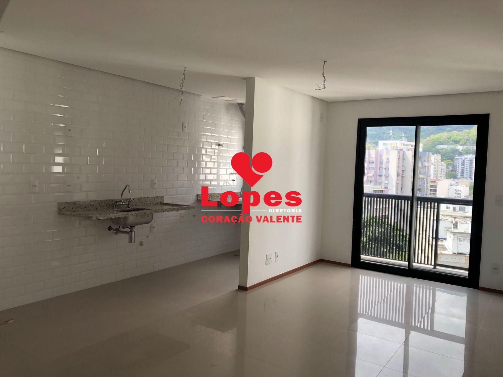 Apartamento à venda com 2 quartos, 68m² - Foto 4