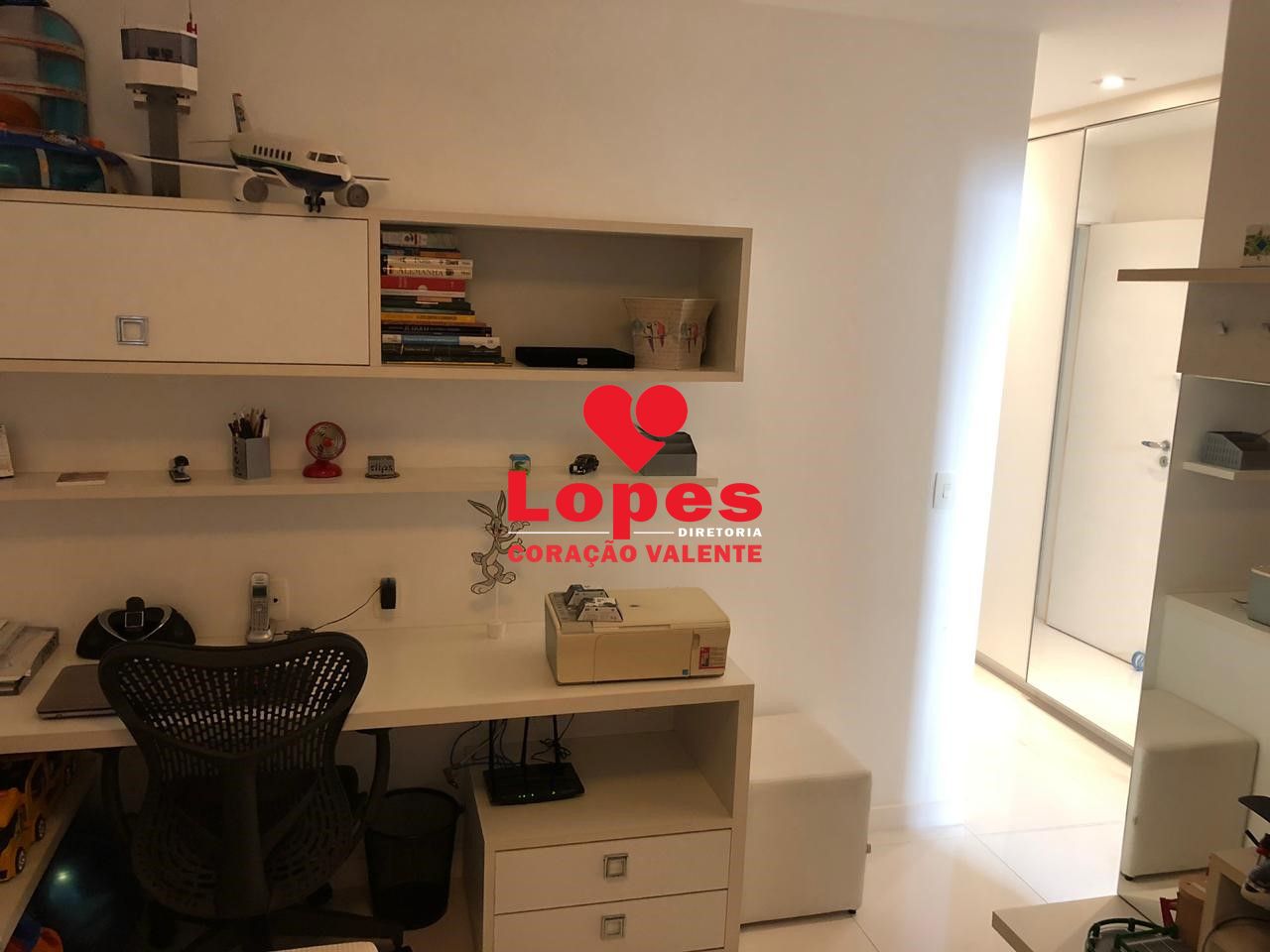 Apartamento à venda com 4 quartos, 186m² - Foto 9