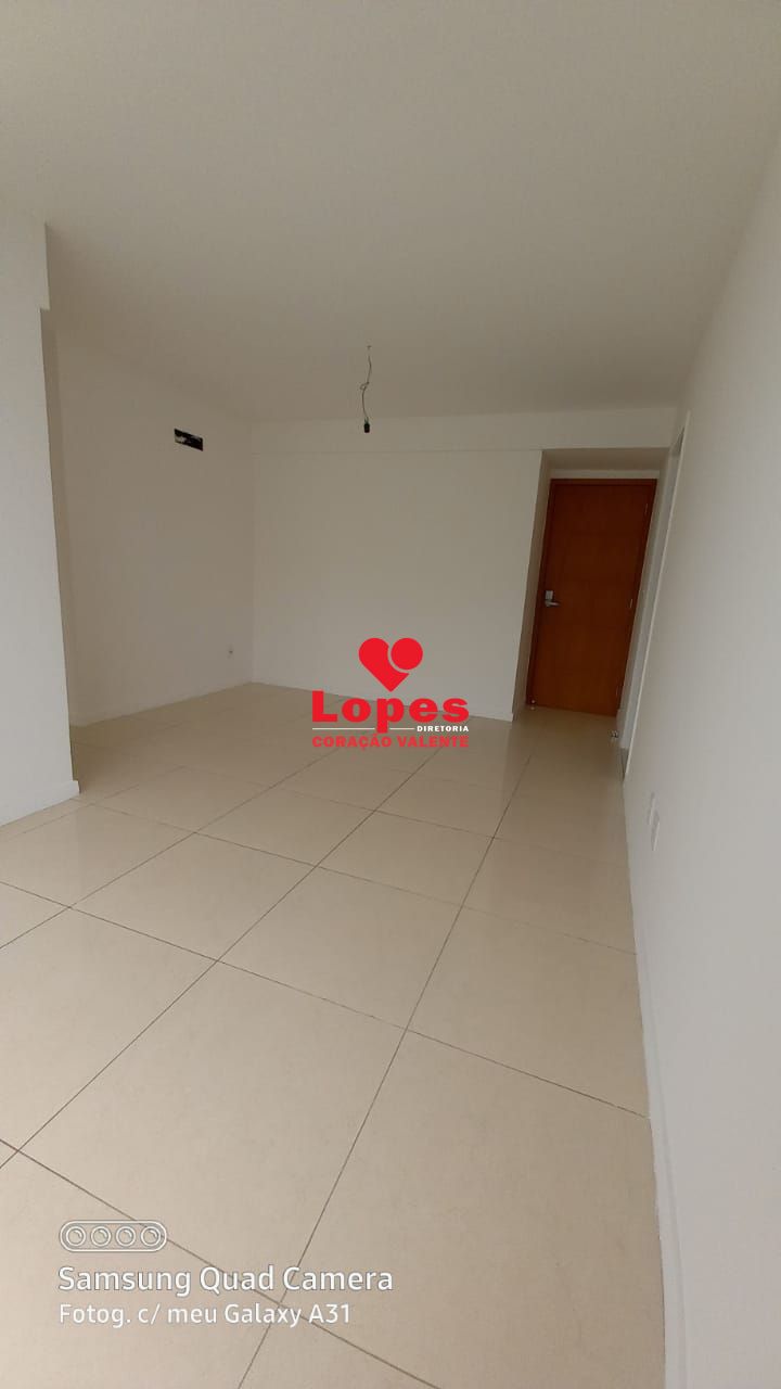 Apartamento à venda com 2 quartos, 68m² - Foto 4