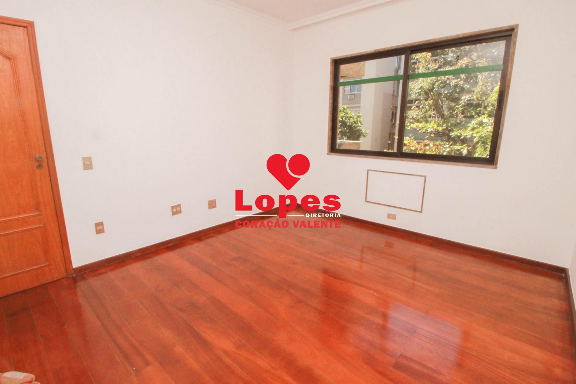 Apartamento à venda com 4 quartos, 166m² - Foto 12