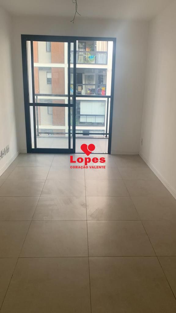 Apartamento à venda com 2 quartos, 65m² - Foto 1