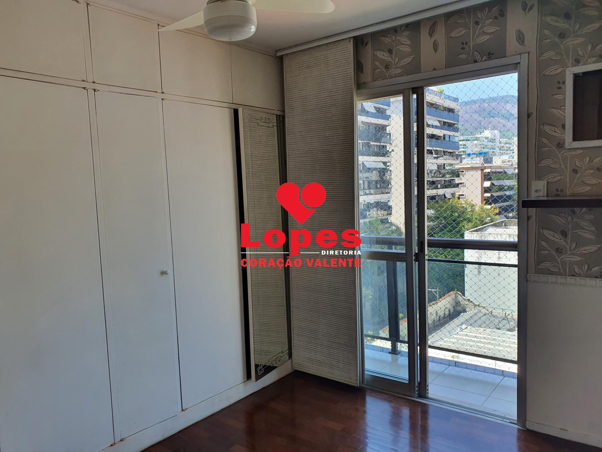 Apartamento à venda com 2 quartos, 80m² - Foto 27