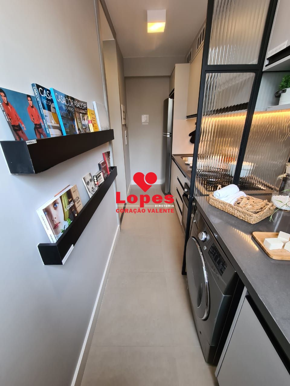 Apartamento à venda com 2 quartos, 42m² - Foto 3