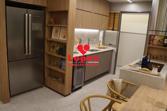 Apartamento à venda com 3 quartos, 116m² - Foto 2