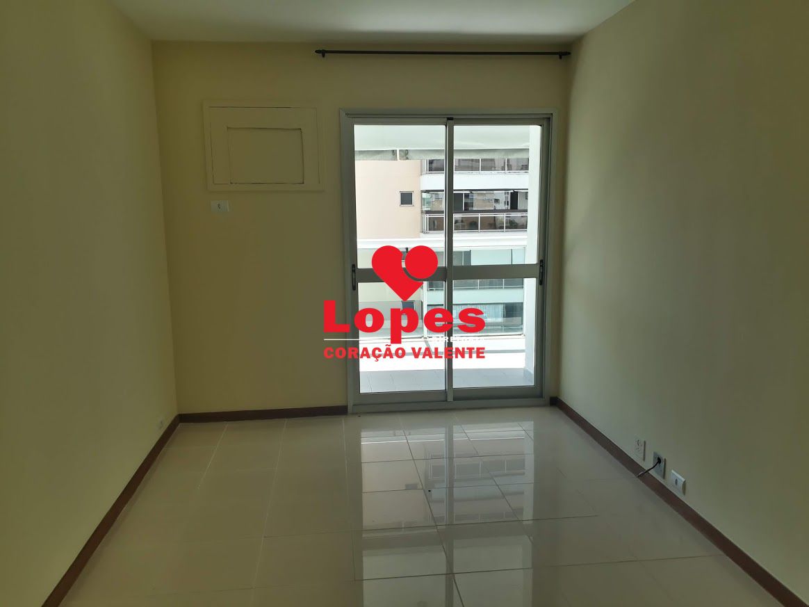 Apartamento à venda com 2 quartos, 74m² - Foto 3