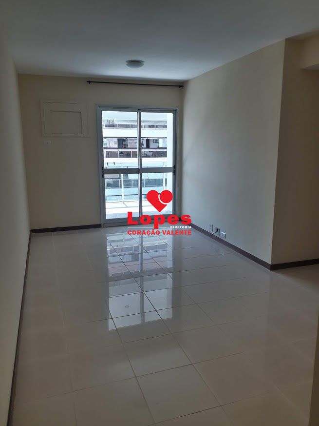 Apartamento à venda com 2 quartos, 74m² - Foto 2