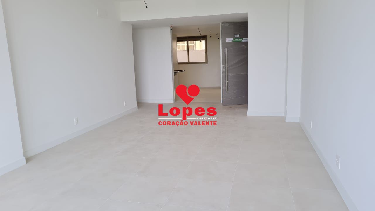 Apartamento à venda com 3 quartos, 149m² - Foto 2