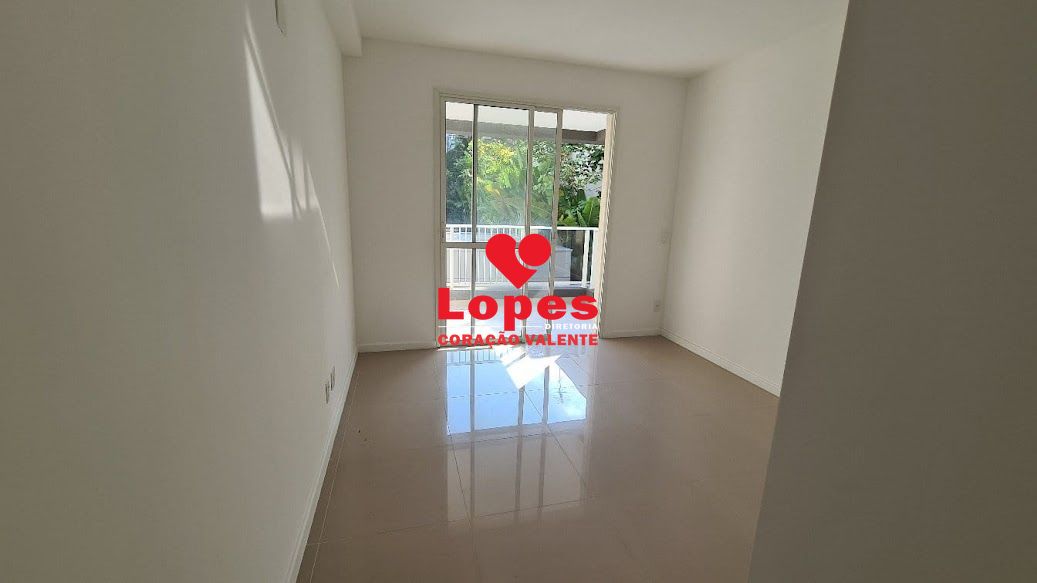 Apartamento à venda com 2 quartos, 71m² - Foto 2