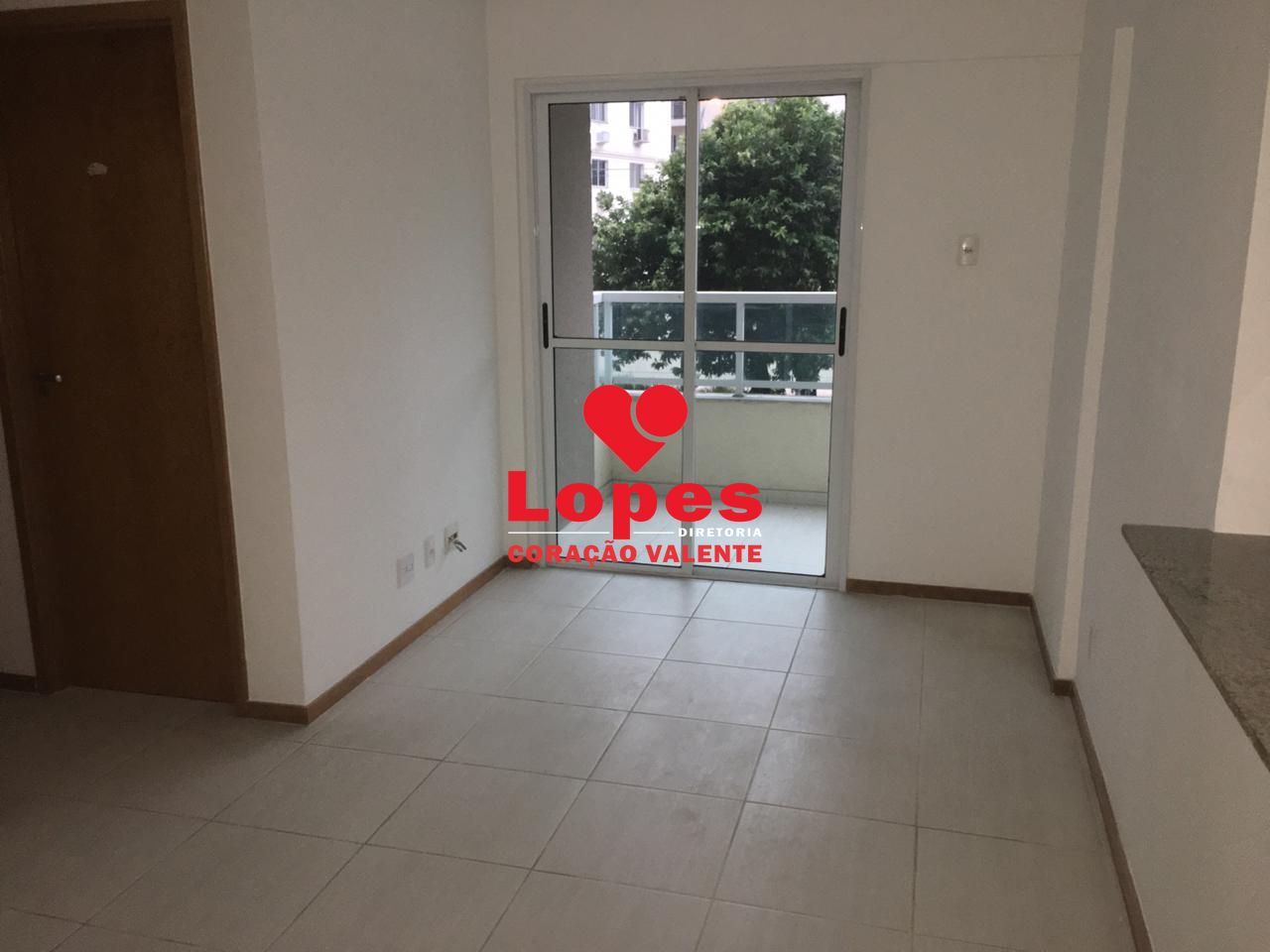 Apartamento à venda com 2 quartos, 57m² - Foto 2