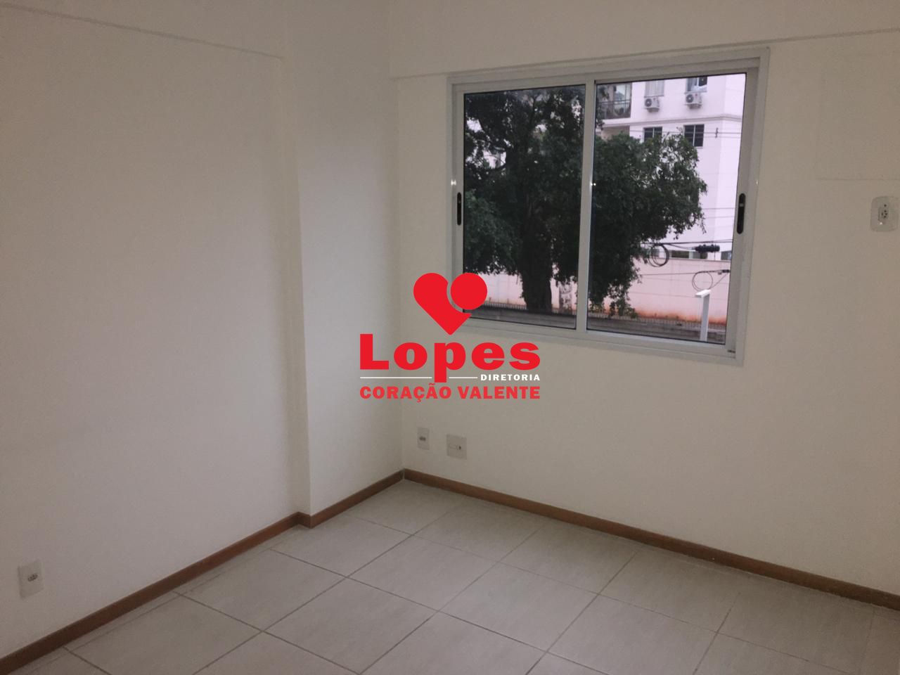 Apartamento à venda com 2 quartos, 57m² - Foto 4