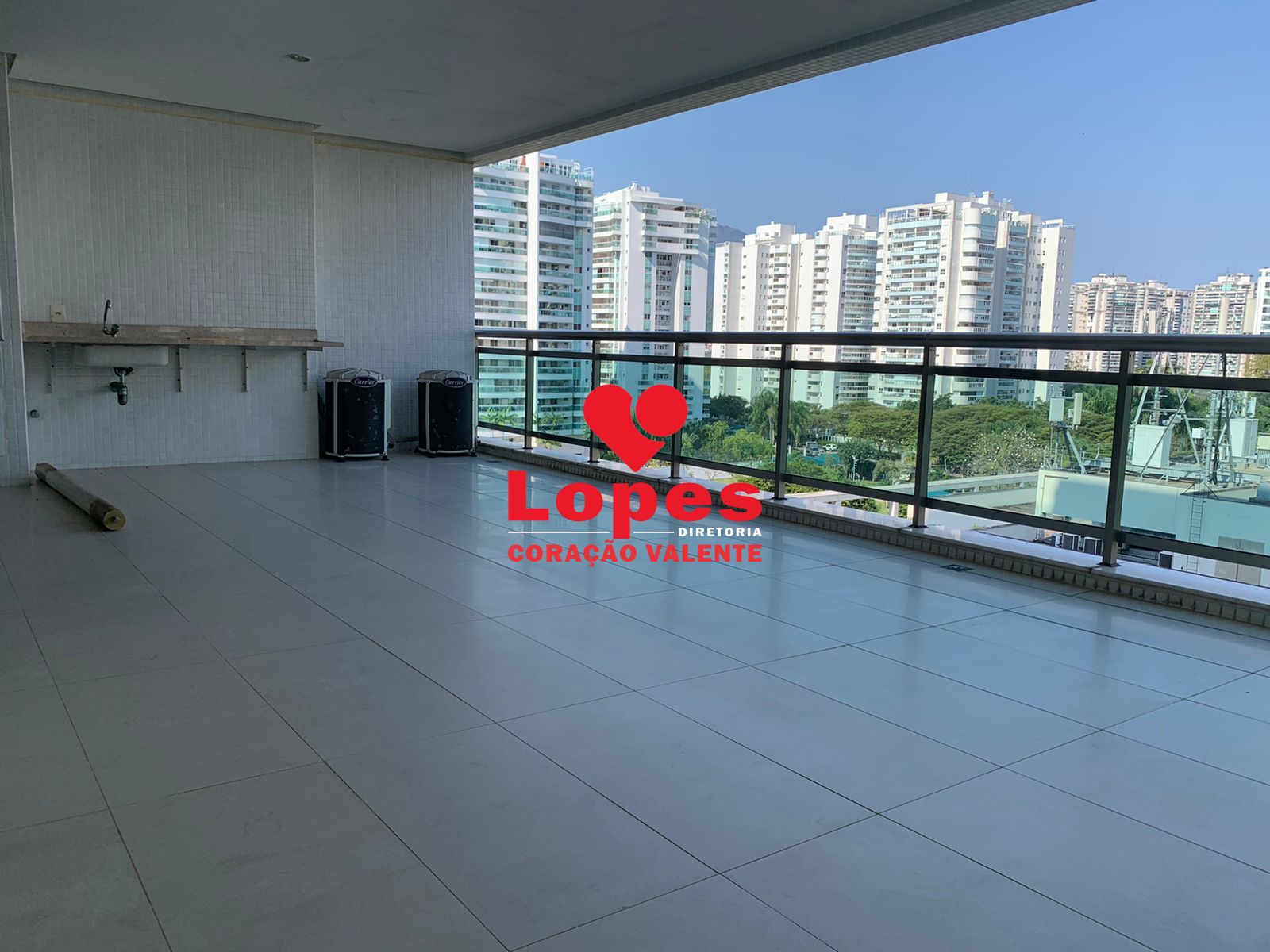 Apartamento à venda com 4 quartos, 287m² - Foto 1