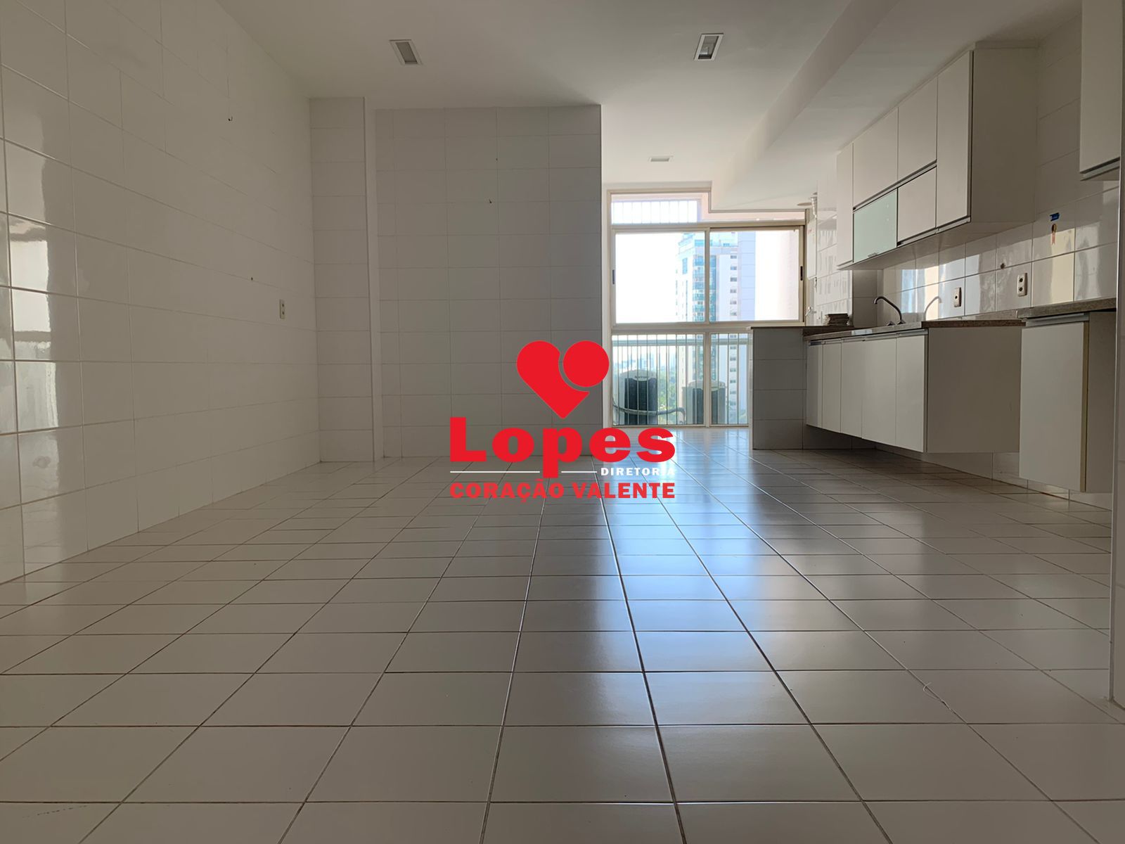 Apartamento à venda com 4 quartos, 287m² - Foto 12