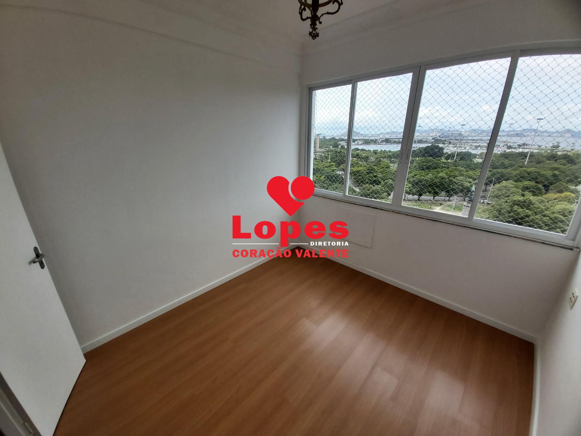 Apartamento à venda com 1 quarto, 50m² - Foto 2