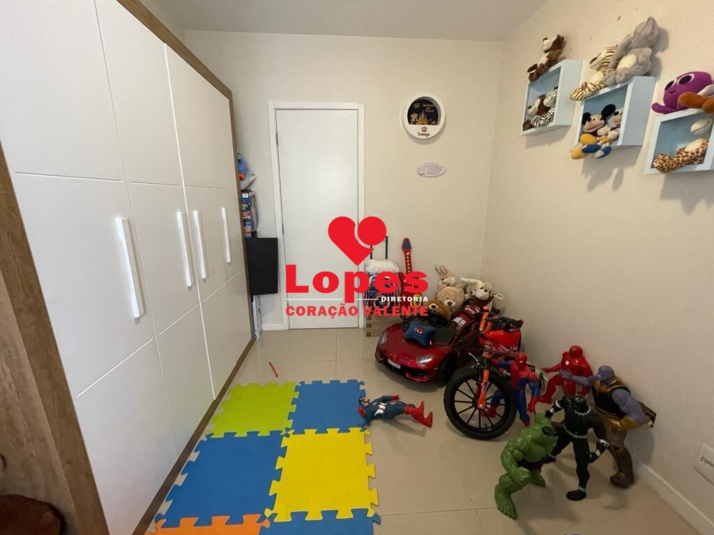 Apartamento à venda com 4 quartos, 150m² - Foto 3