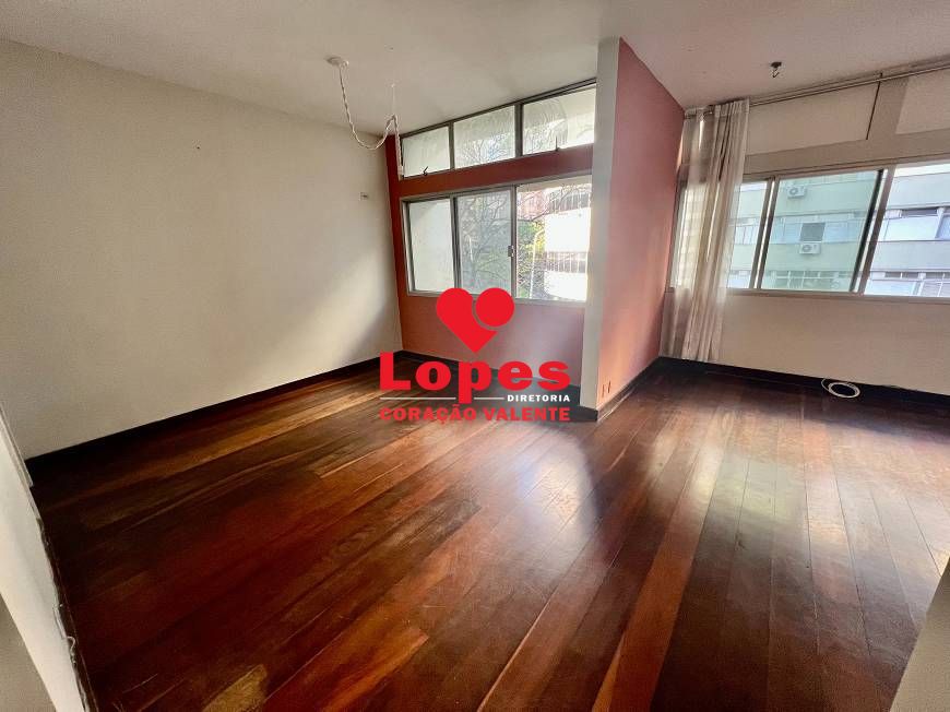 Apartamento à venda com 3 quartos, 110m² - Foto 2