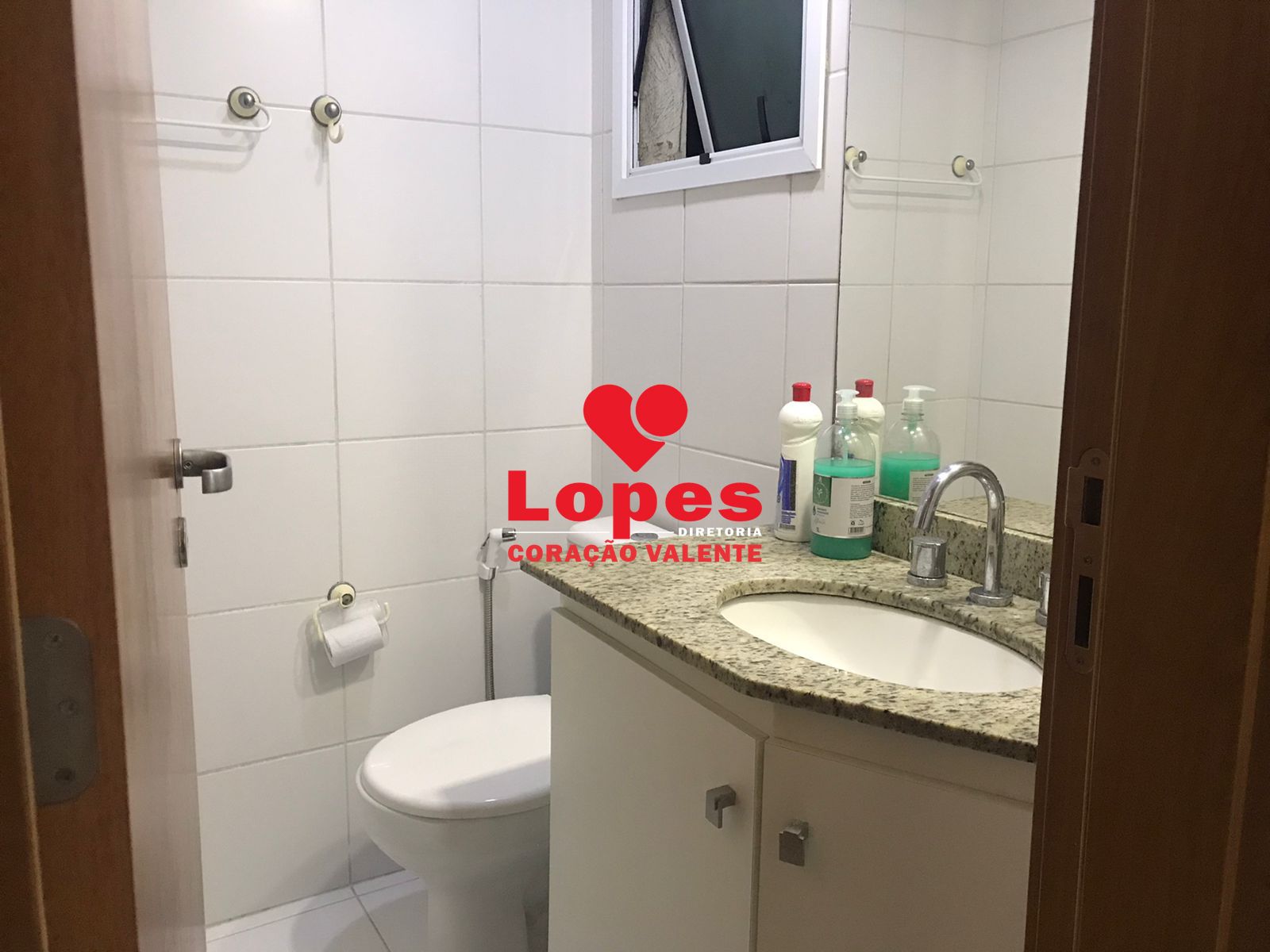 Apartamento à venda com 2 quartos, 70m² - Foto 9