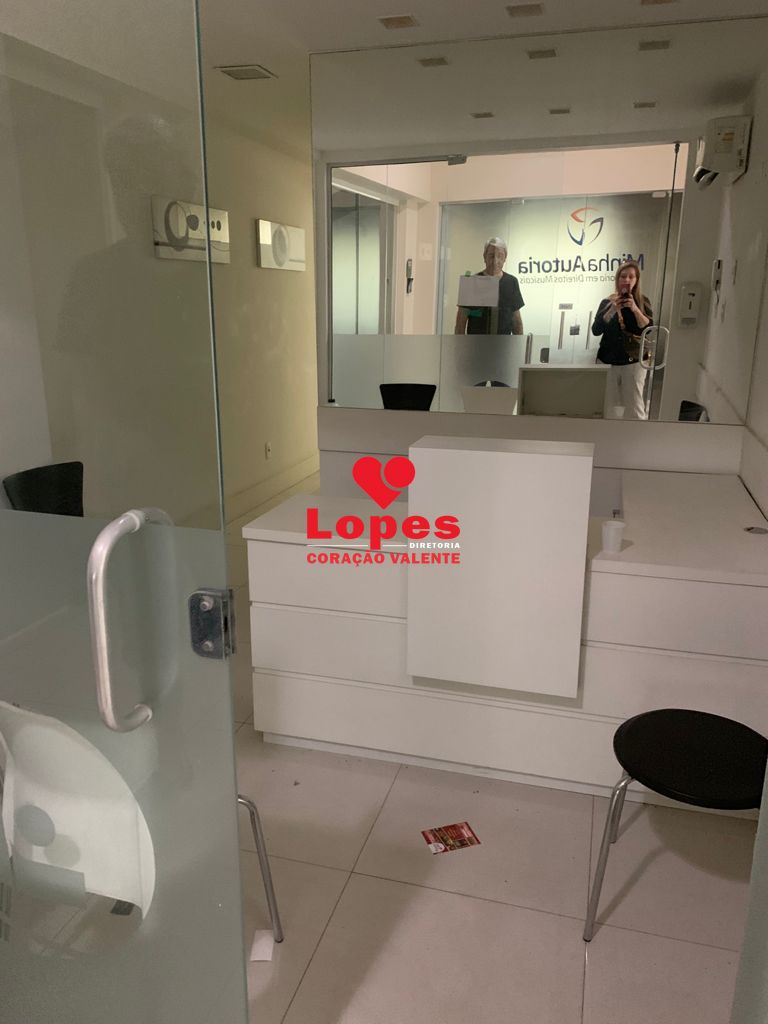 Conjunto Comercial-Sala à venda e aluguel com 1 quarto, 110m² - Foto 14