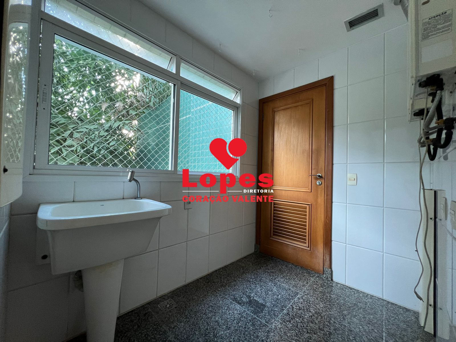 Apartamento à venda com 4 quartos, 160m² - Foto 17