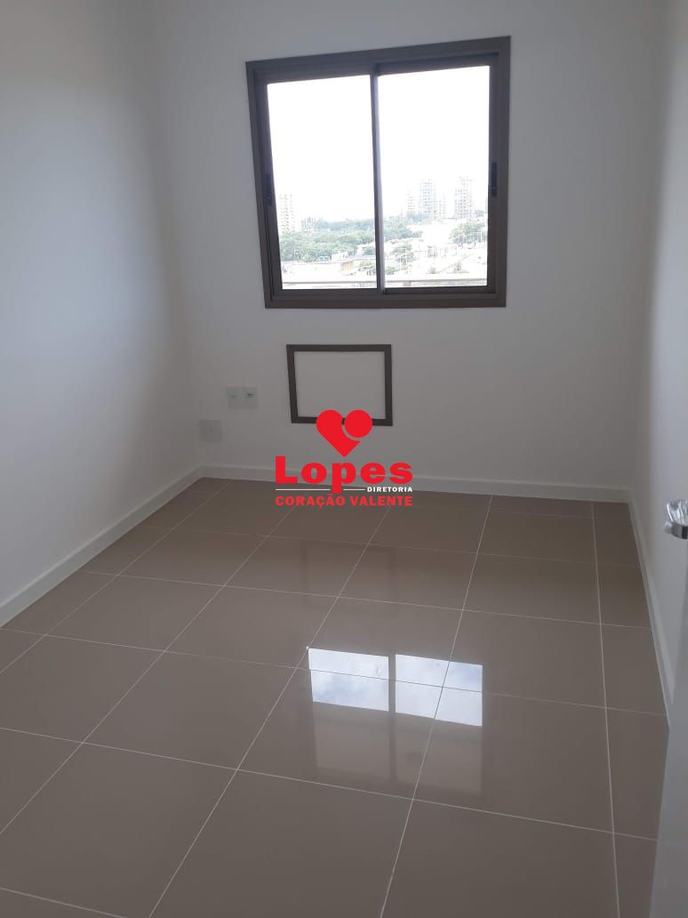 Apartamento à venda com 3 quartos, 77m² - Foto 4