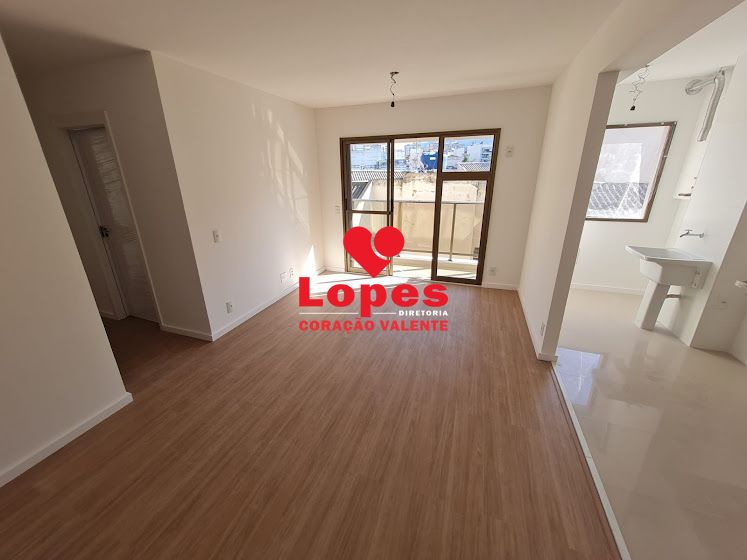 Apartamento à venda com 2 quartos, 66m² - Foto 3