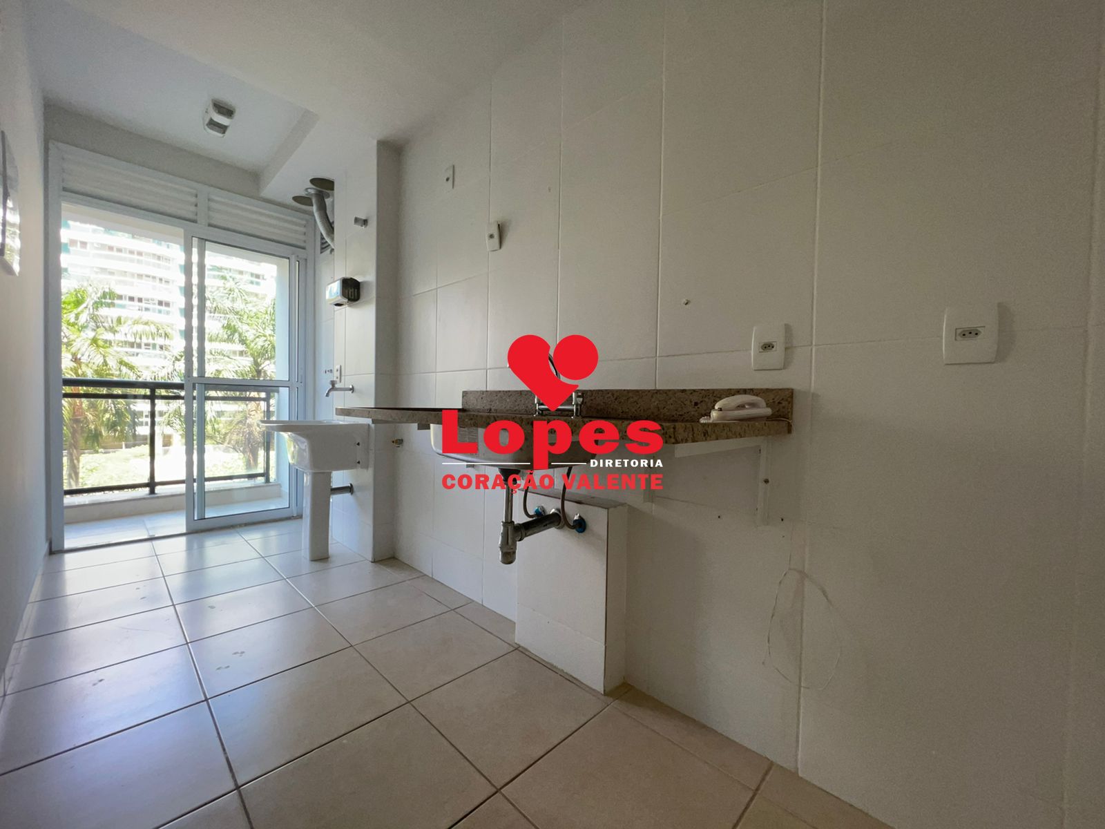 Apartamento à venda com 2 quartos, 69m² - Foto 5