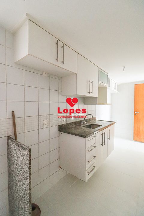 Apartamento à venda com 3 quartos, 81m² - Foto 17