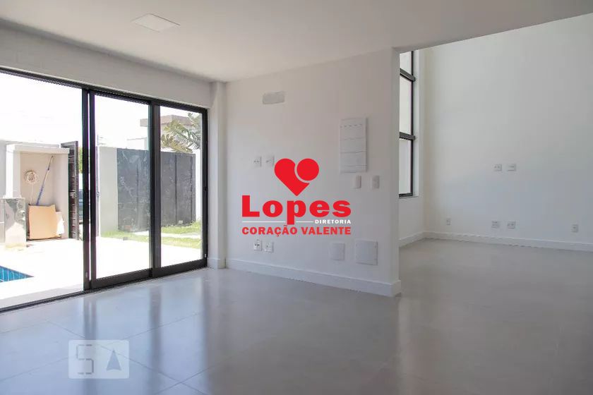 Casa de Condomínio à venda com 4 quartos, 165m² - Foto 2