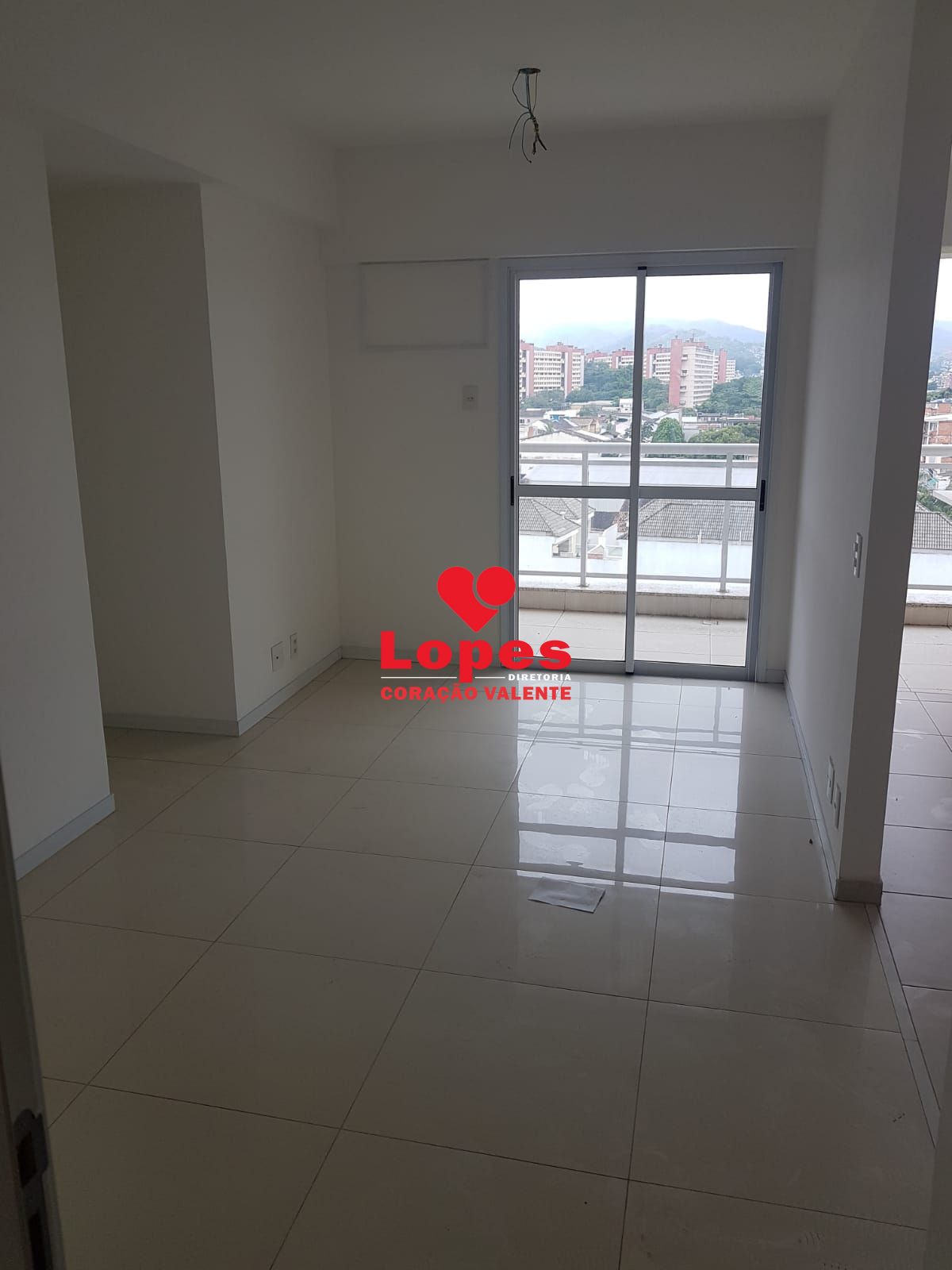 Apartamento à venda com 2 quartos, 58m² - Foto 1