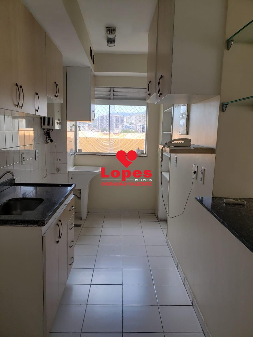 Apartamento à venda com 2 quartos, 64m² - Foto 4