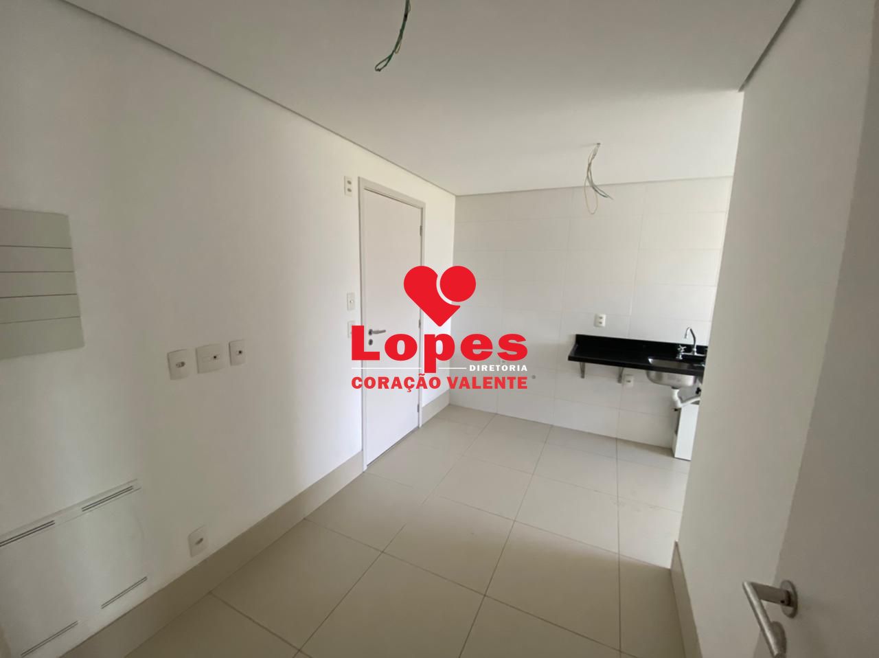 Apartamento à venda com 4 quartos, 151m² - Foto 7