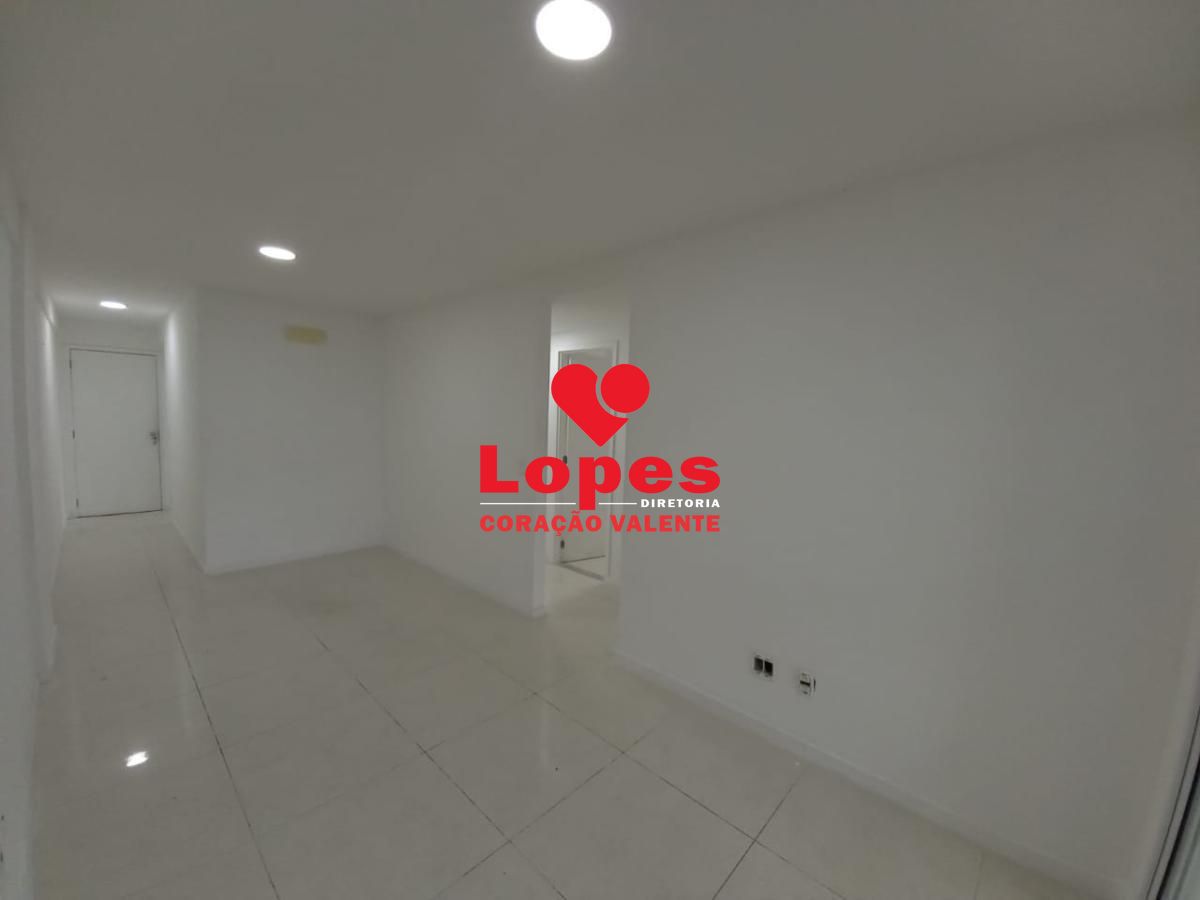 Apartamento à venda com 3 quartos, 78m² - Foto 2