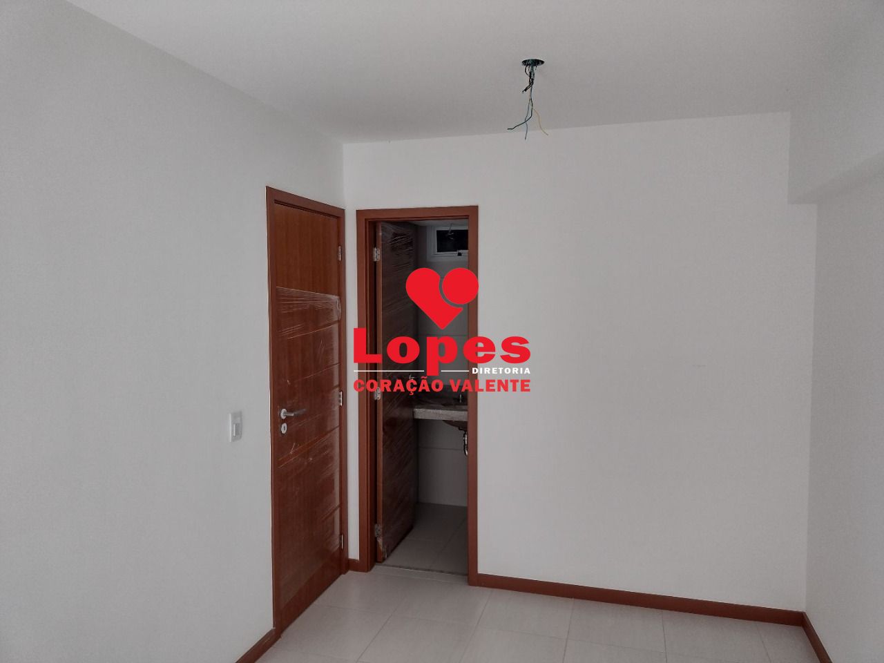 Apartamento à venda com 2 quartos, 75m² - Foto 8