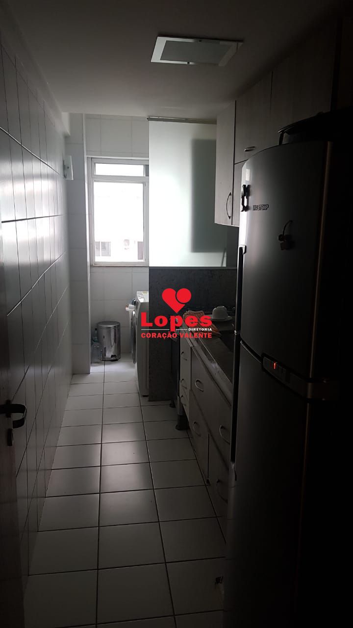 Apartamento à venda com 2 quartos, 70m² - Foto 13