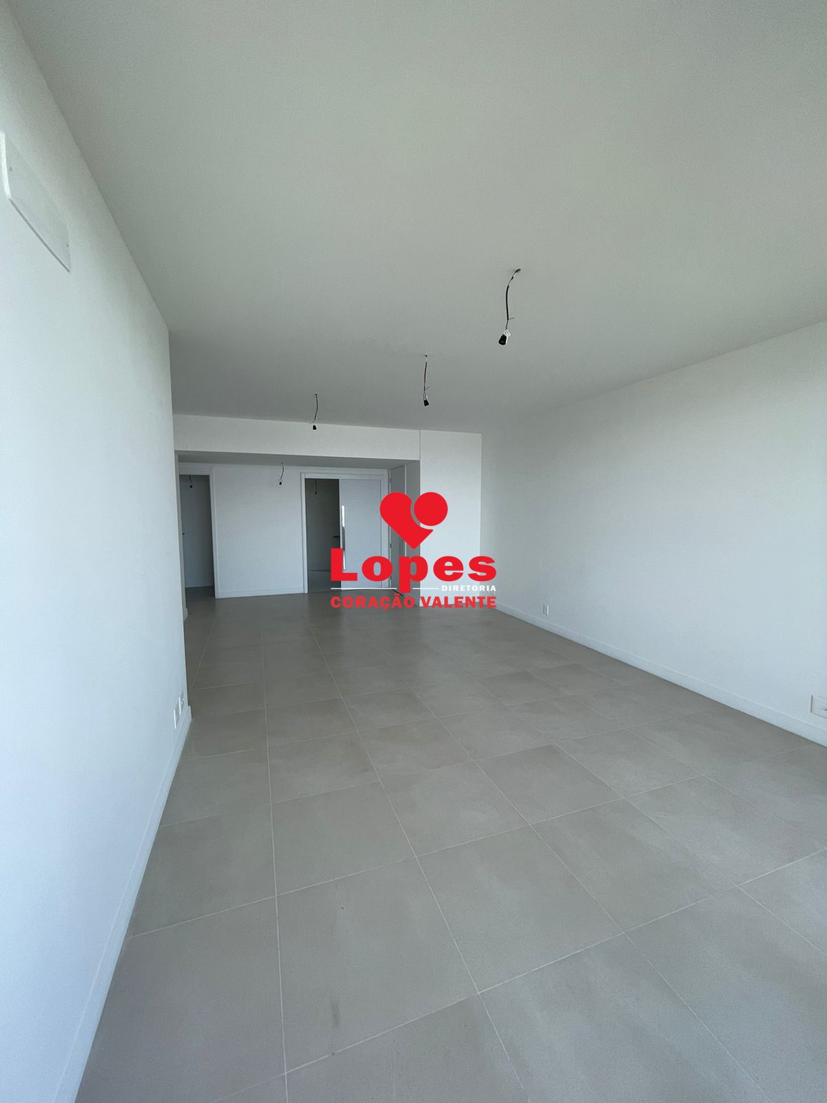 Apartamento à venda com 4 quartos, 160m² - Foto 8