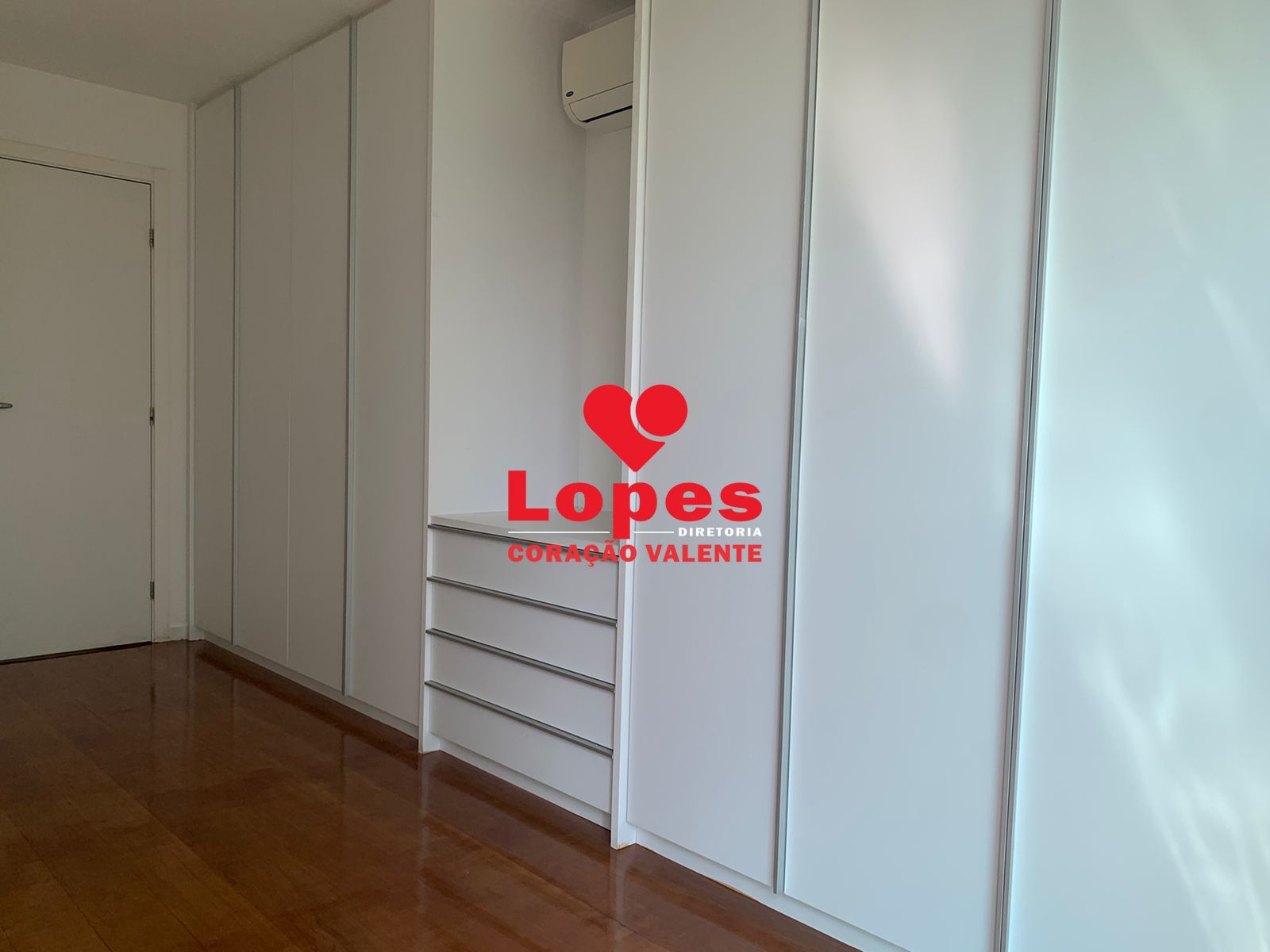 Apartamento à venda com 4 quartos, 162m² - Foto 15