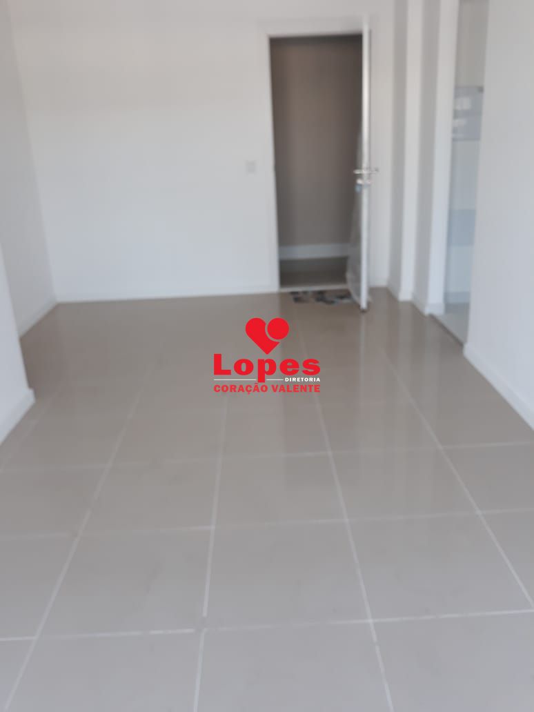 Apartamento à venda com 3 quartos, 77m² - Foto 2