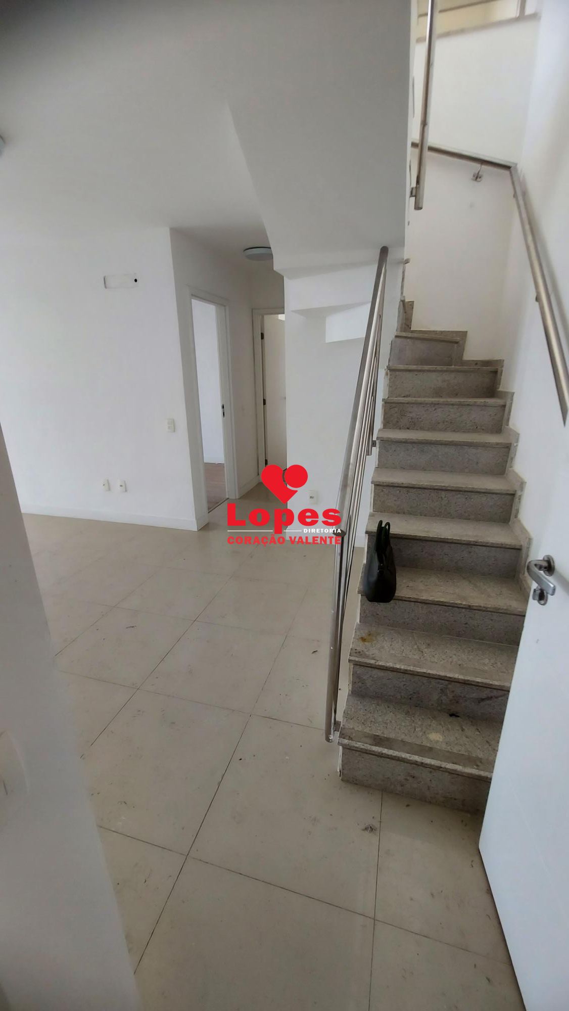 Cobertura à venda com 3 quartos, 250m² - Foto 3