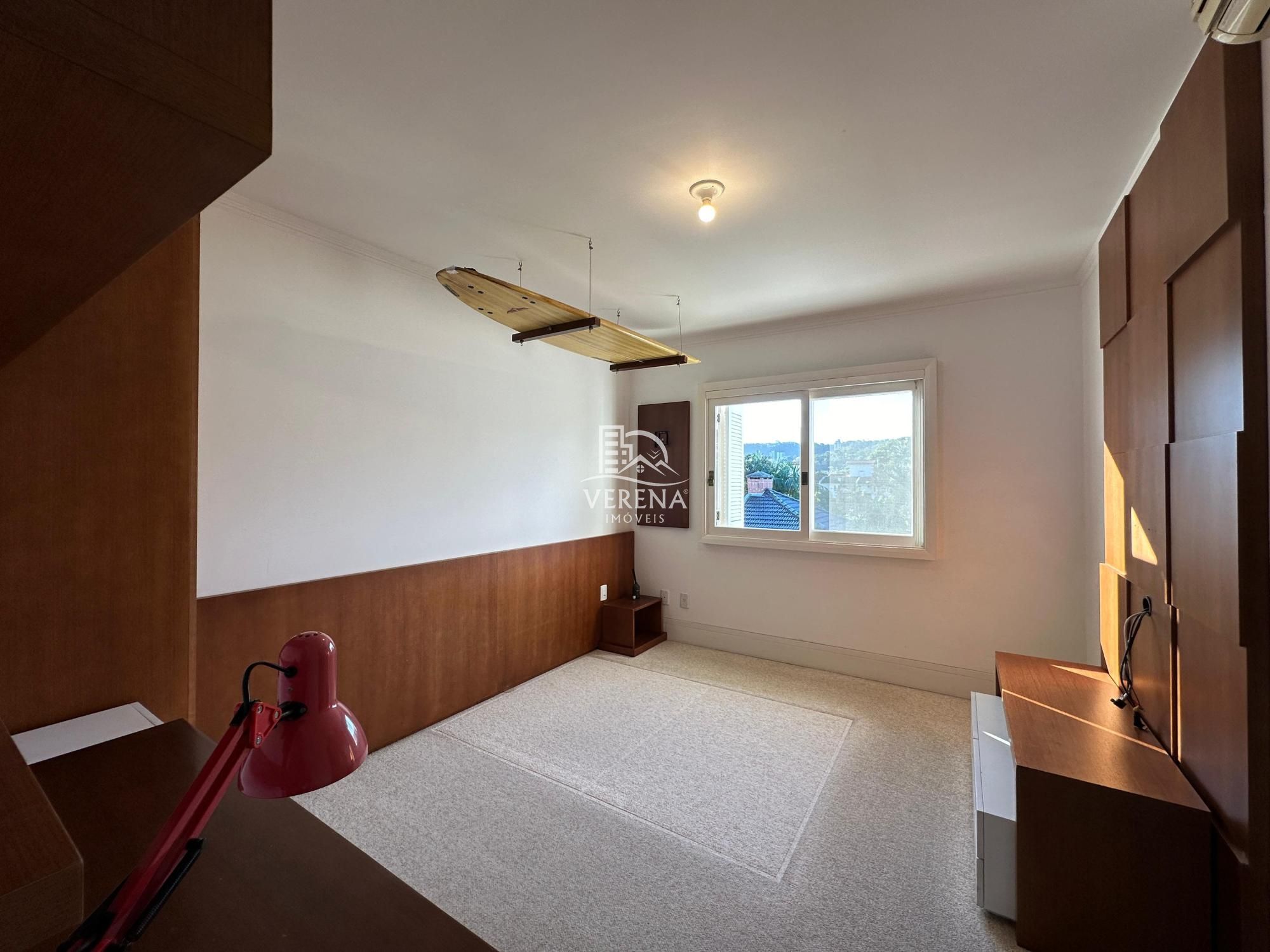 Casa à venda com 3 quartos, 305m² - Foto 18