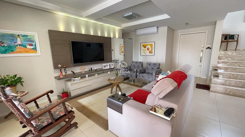 Casa à venda com 3 quartos, 193m² - Foto 3