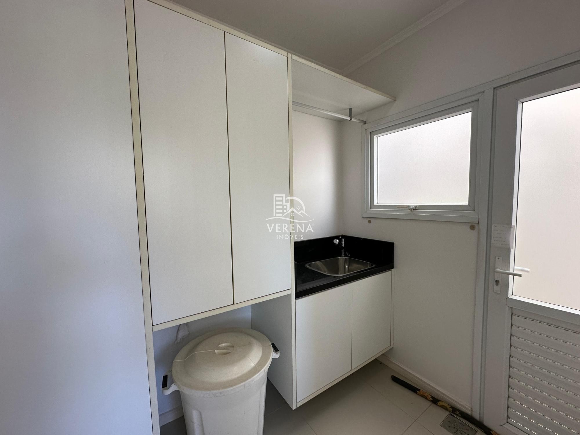 Casa à venda com 4 quartos, 201m² - Foto 14