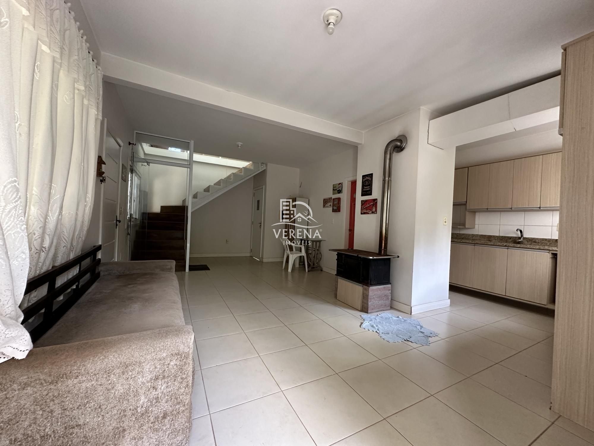 Casa à venda com 3 quartos, 179m² - Foto 4