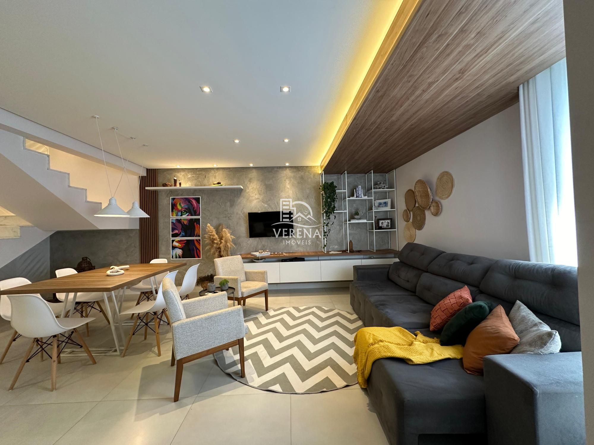 Casa à venda com 4 quartos, 217m² - Foto 3