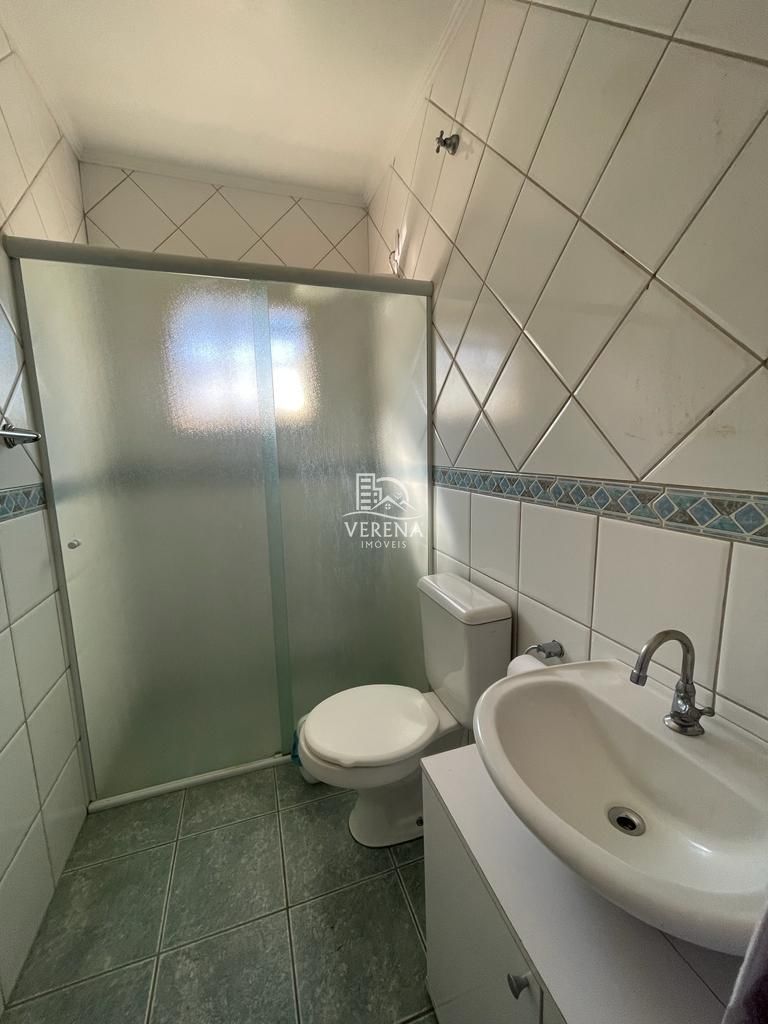 Casa à venda com 3 quartos, 200m² - Foto 18