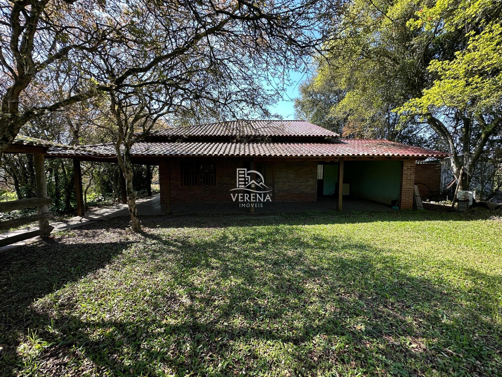 Chácara à venda com 2 quartos, 200000000m² - Foto 1