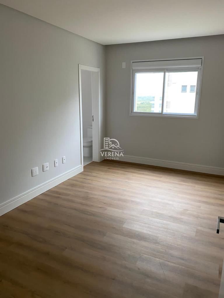 Apartamento à venda com 4 quartos, 147m² - Foto 8