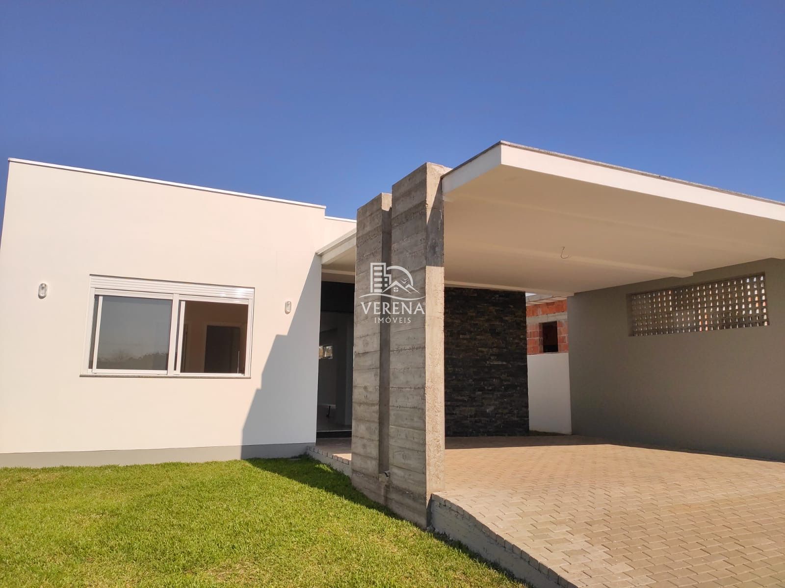 Casa à venda com 3 quartos, 155m² - Foto 1