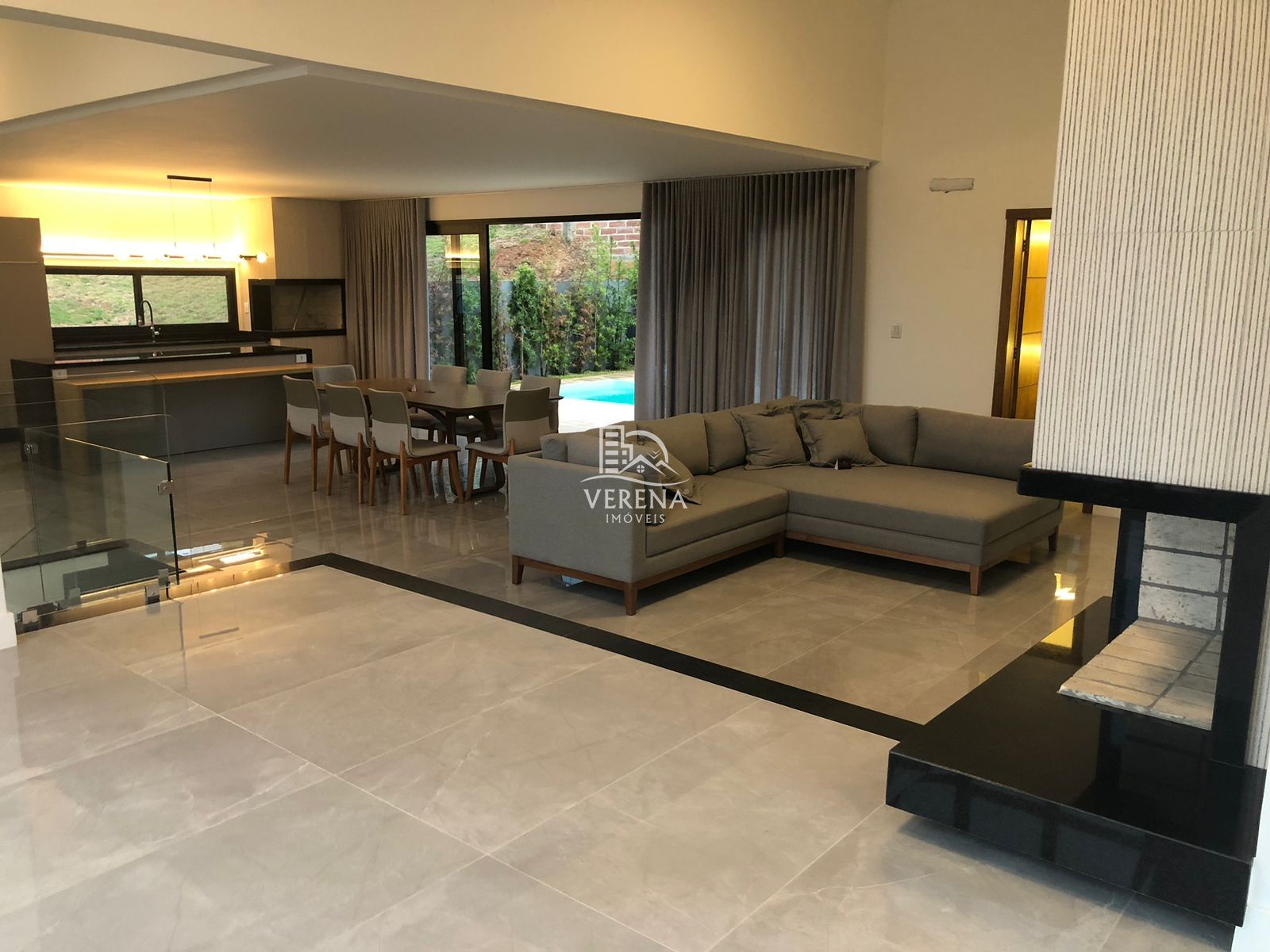 Casa à venda com 3 quartos, 257m² - Foto 4