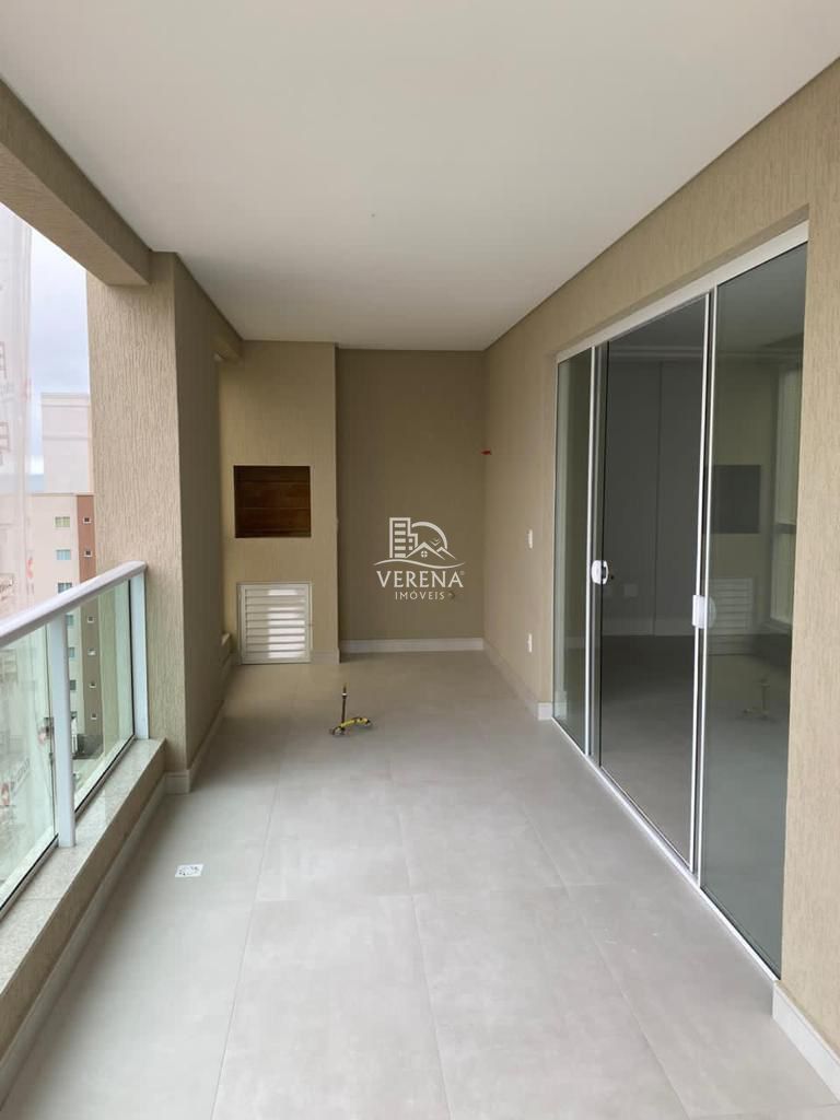 Apartamento à venda com 4 quartos, 147m² - Foto 5