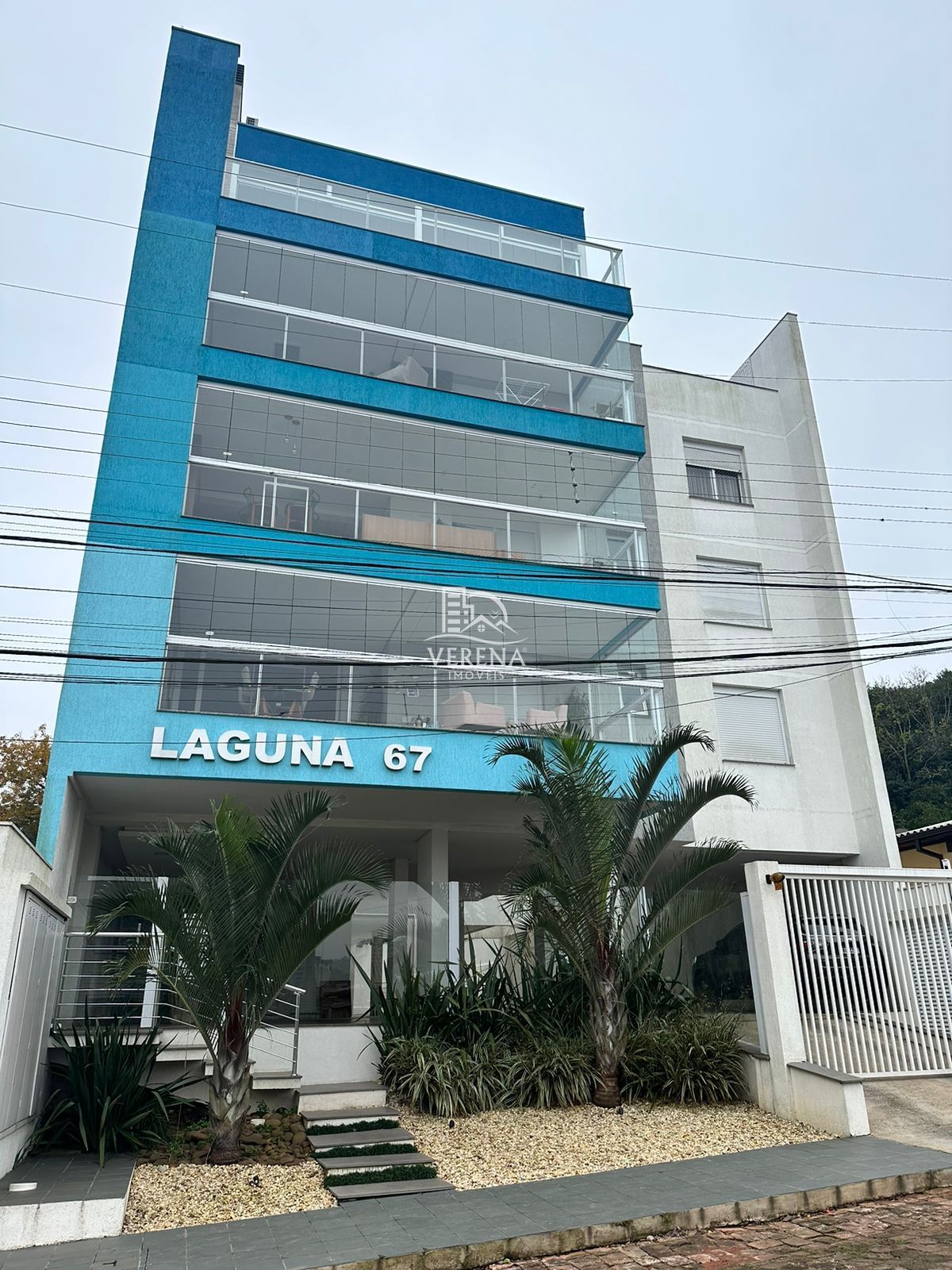 Apartamento à venda com 3 quartos, 142m² - Foto 1