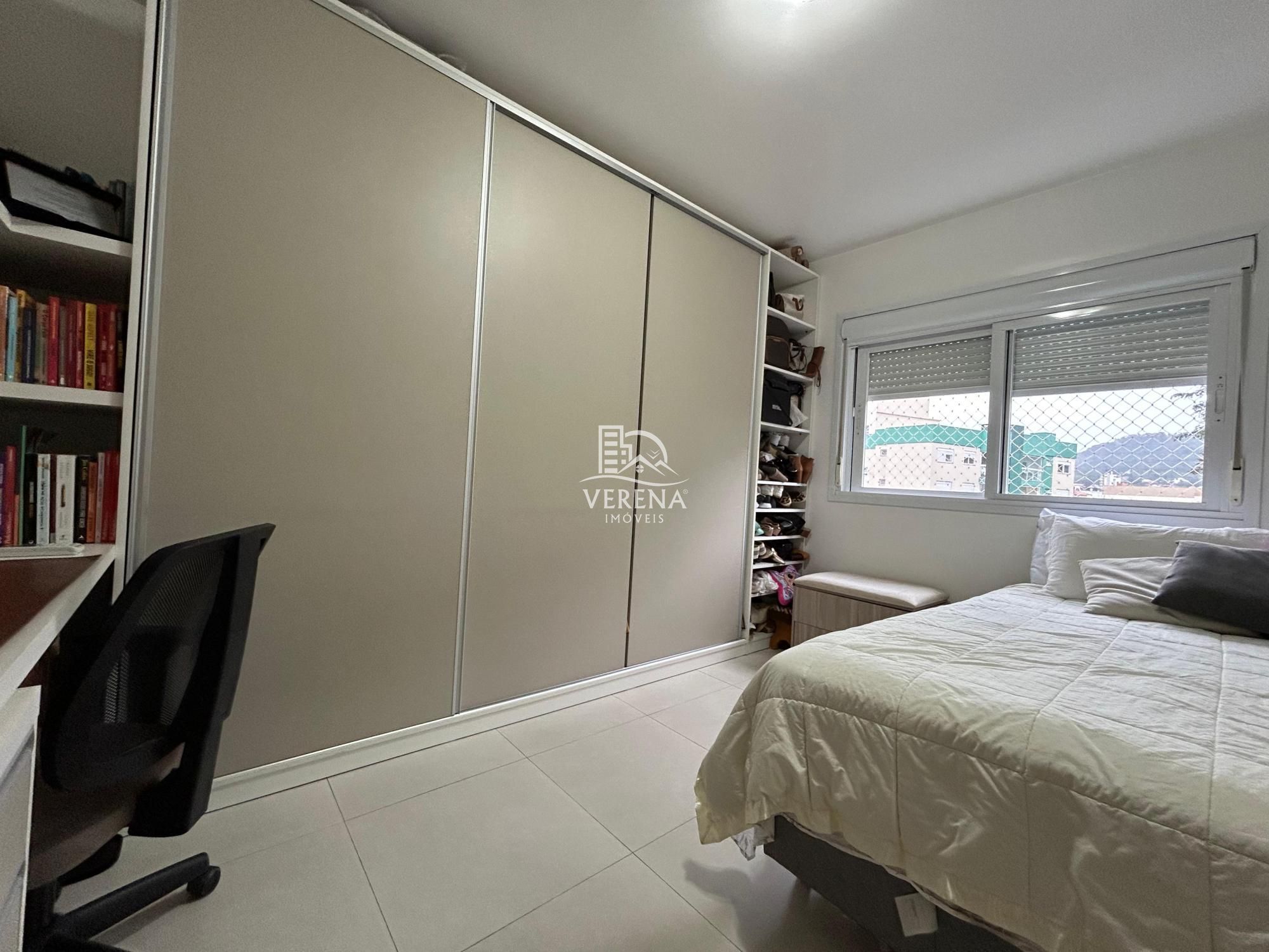 Apartamento à venda com 3 quartos, 154m² - Foto 11